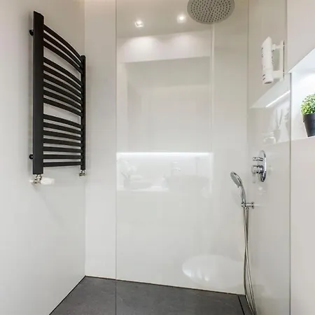 Sky Home- Ilumino -centrum, Parking, Klimatyzacja, Dostep Na Kod Lägenhet *